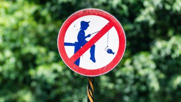 prohibitie pescuit