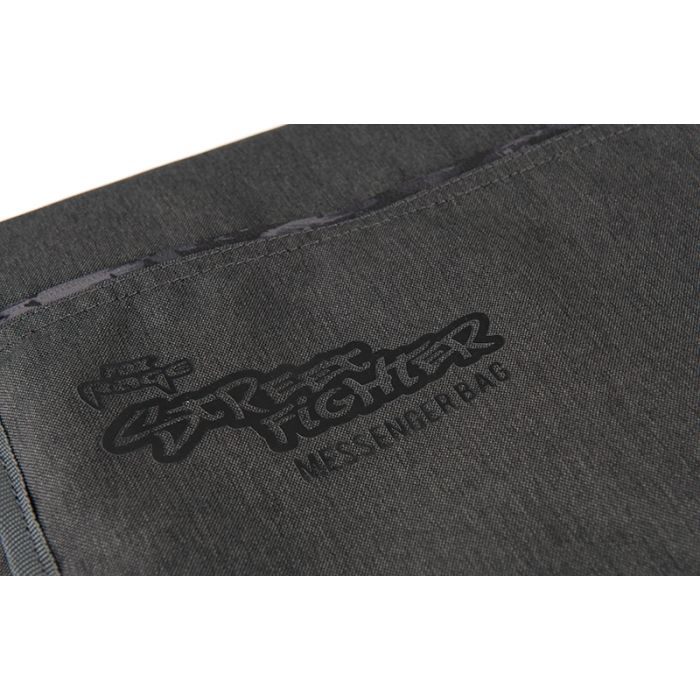 Geanta de Umar Fox Rage Street Fighter Messenger Bag, 36x26x12cm